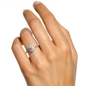 Swarovski Crystal Ring Una Angelic Silver Solitaire Halo Pave Size 7